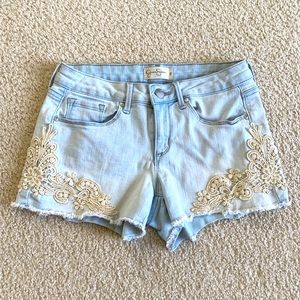 Jessica Simpson Light Blue Jeans Shorts with Lace Size 25